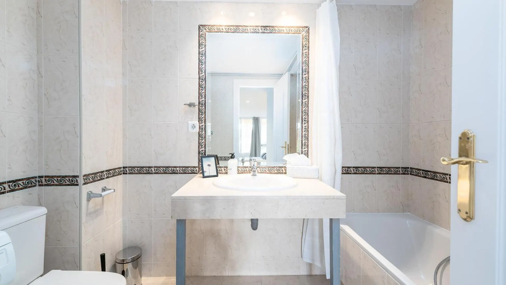 Senorio De Aloha 2 Bedroom Within Walking Distance To Puerto Banus Marbella 0*,
