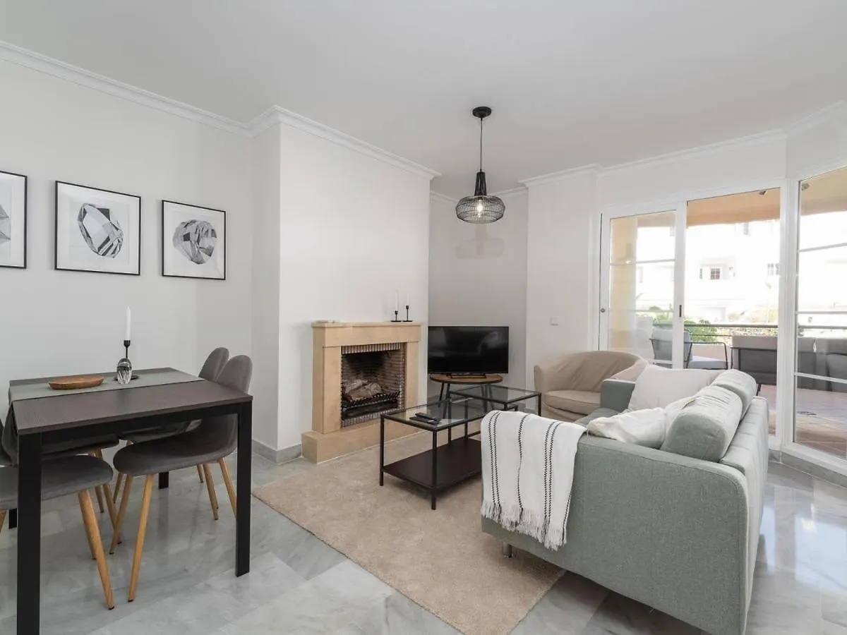 Senorio De Aloha 2 Bedroom Within Walking Distance To Puerto Banus Marbella Lägenhet