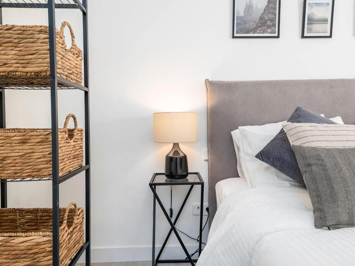 Senorio De Aloha 2 Bedroom Within Walking Distance To Puerto Banus Marbella Lägenhet